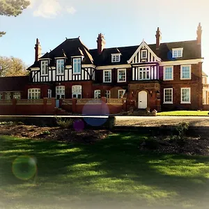Healing Manor , Grimsby United Kingdom